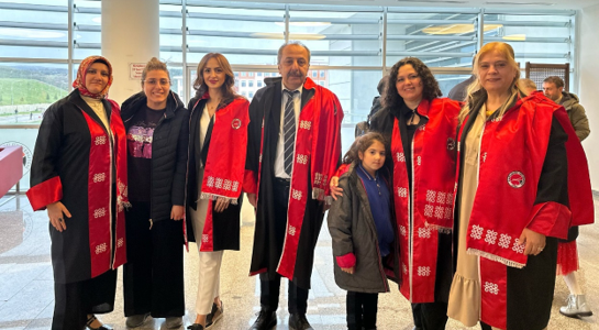 Meslek Yüksekokulu Hocalarımız '2025 Yılı Akademik Cübbe Giyme ile Başarı, Teşvik ve Ödül Töreni'nde Cübbelerini Giydiler