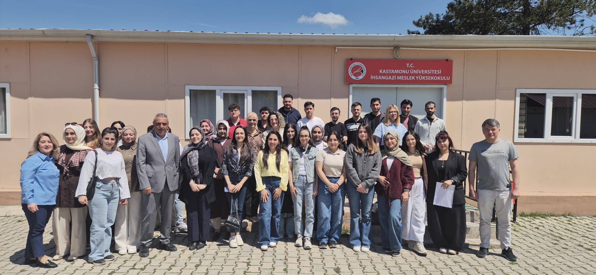 Meslek Yüksekokulumuzda "Avukatlık ve Noterlik Mevzuatı" Dersine Av.Tuncay Yılmaz Davet Edildi