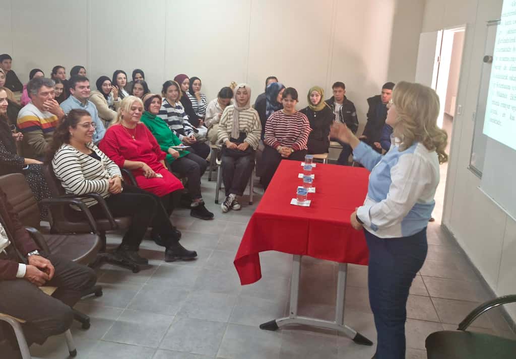 Çocuk İhmalini ve İstismarını Tanıma ve Önleme Konulu Söyleşi Gerçekleştirildi