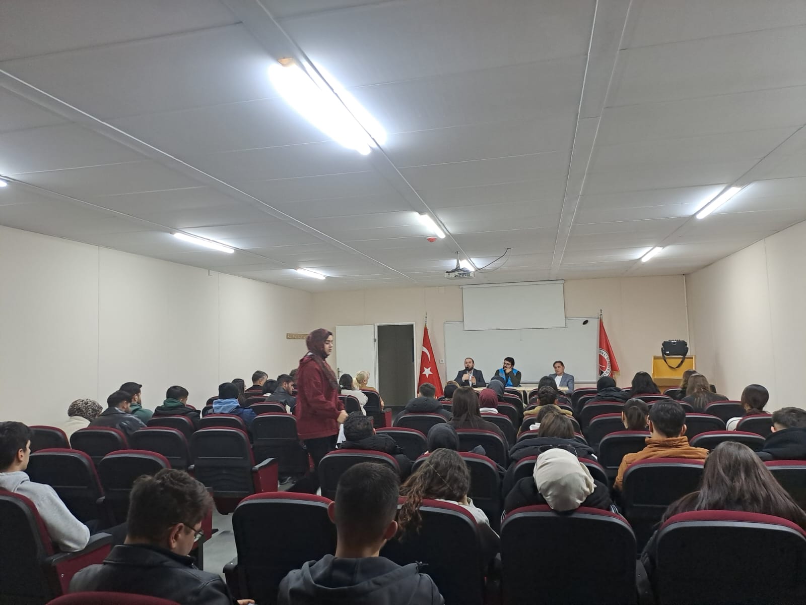Gençlerle Baş Başa Konulu Söyleşi