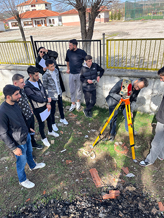 Arazi Ölçümleri Dersi Kapsamında Arazi Uygulaması