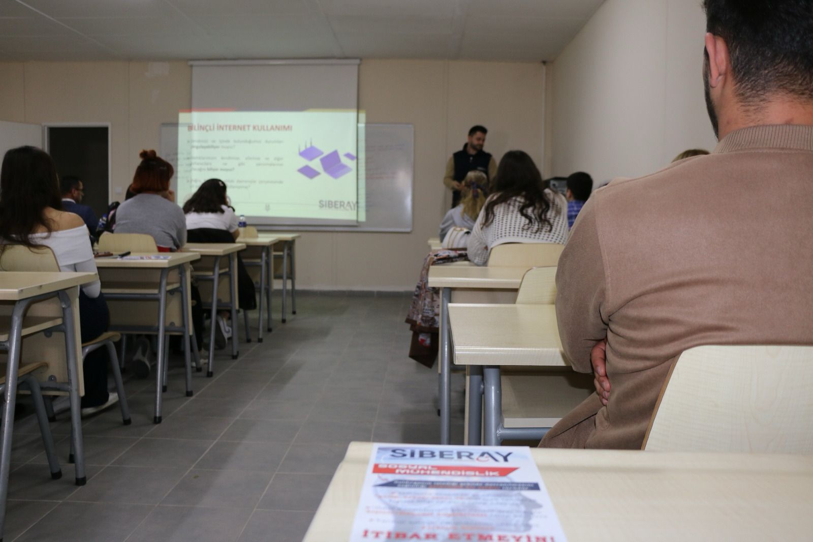 Öğrencilerimize "Siber Suçlar ve Sosyal Medya Kullanımı" Konusunda Eğitim Verildi