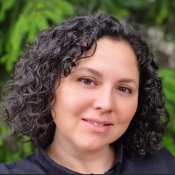 Doç. Dr. Gülsüm Ülke ÇALIŞKAN